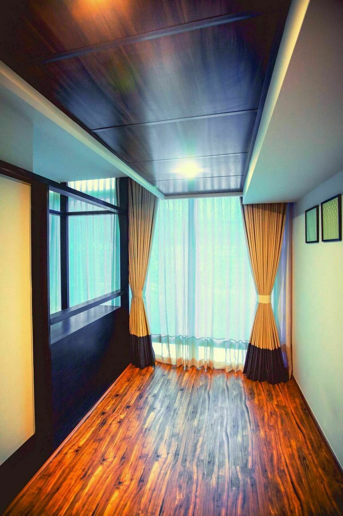 Minla Hotel Бангалор Екстериор снимка